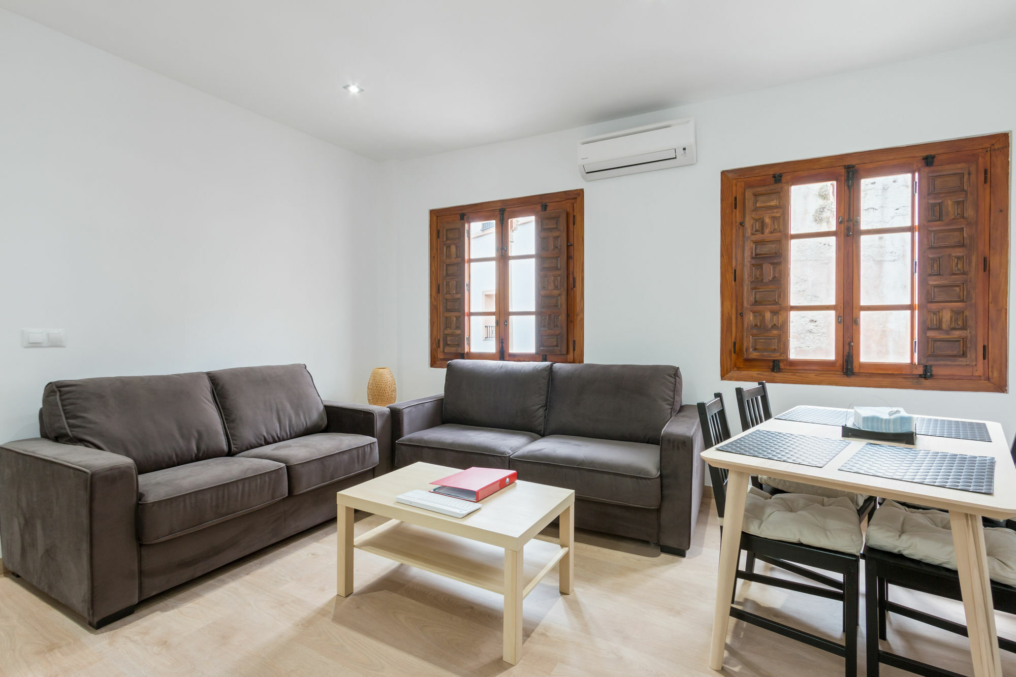 Apartamentos Puerta Nueva غرناطة المظهر الخارجي الصورة